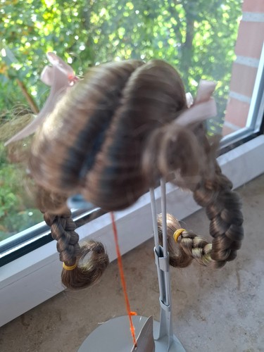 Puppenperücke mit zöpfen - puppenperücke,