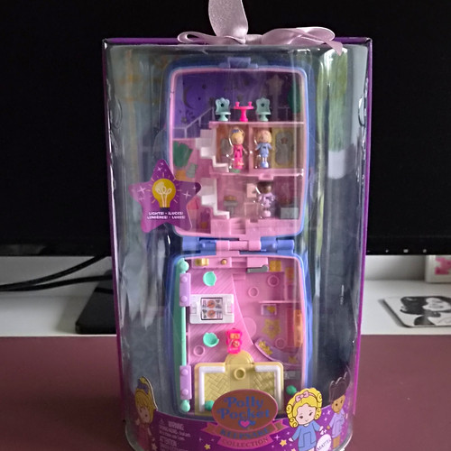 Polly pocket keepsake - polly,